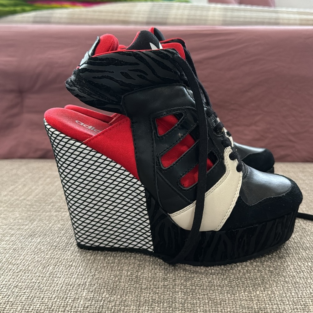 Adidas sneakers - Picture 2 of 4